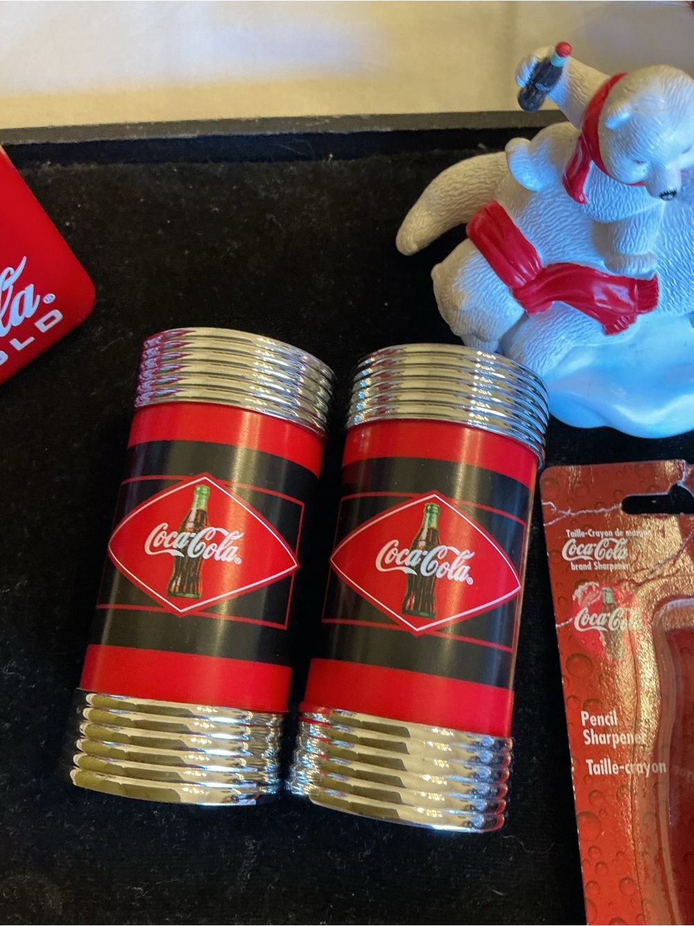 Coca Cola Red Retro Kitchen Tin Clock and Salt/Pepper Shakers Set - Picture 4 of 7